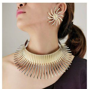 Chunky gold necklace gold choker statement gold earrings sunburst necklace set